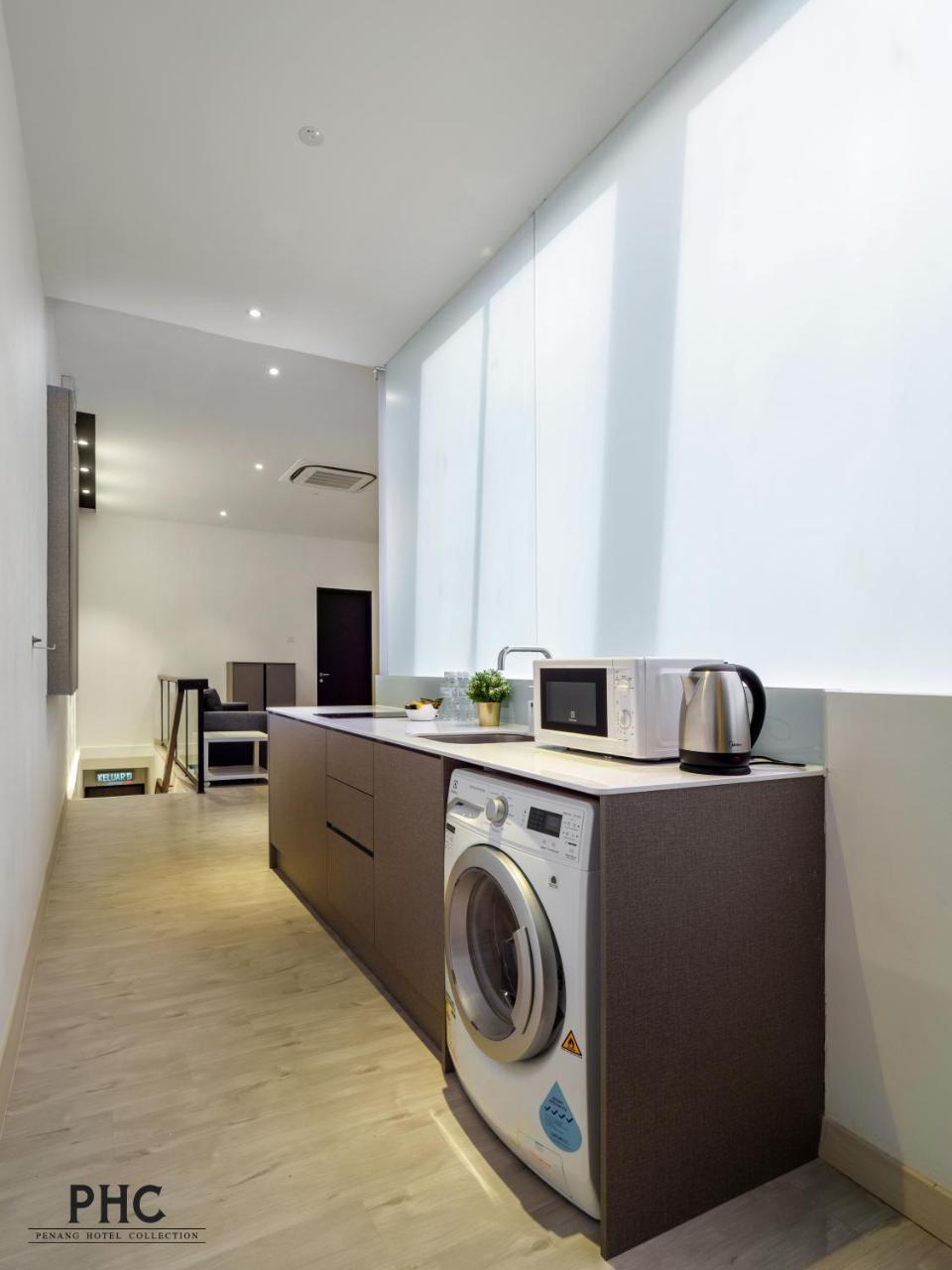 Hutton Suite Hotel Managed By The Ascott Limited George Town Esterno foto