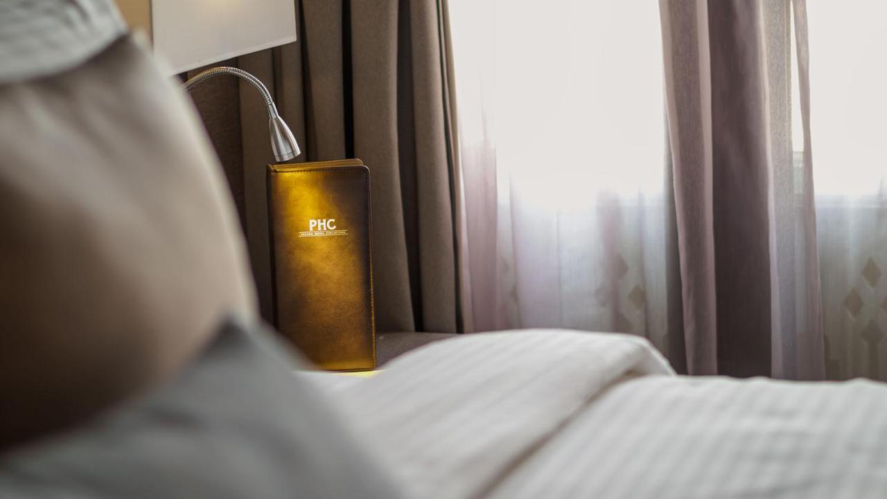 Hutton Suite Hotel Managed By The Ascott Limited George Town Esterno foto